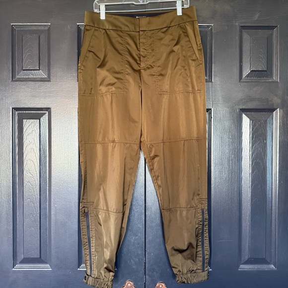 Athleta Radiant Jogger Womens 8 Pants Green Pockets Shiny Elastic Ankle - Picture 3 of 14